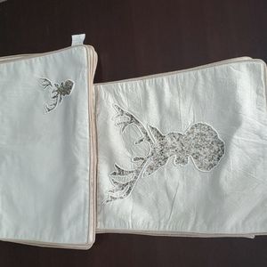 Holiday runner and 4 placemats.